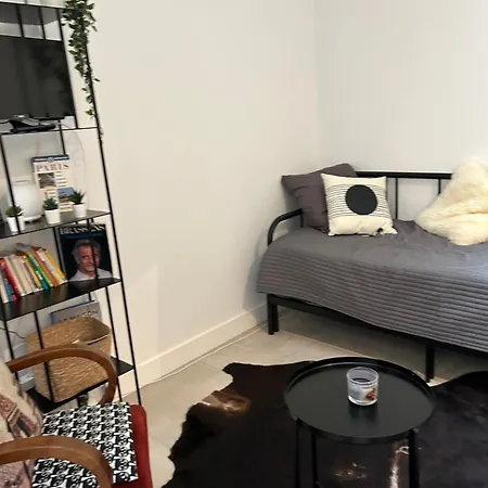 Apartament Au Coeur De Paryż